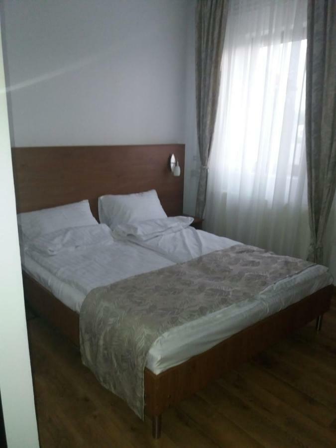 Mirana-Marginimea Sibiului Hotel คริสเตียน ภายนอก รูปภาพ